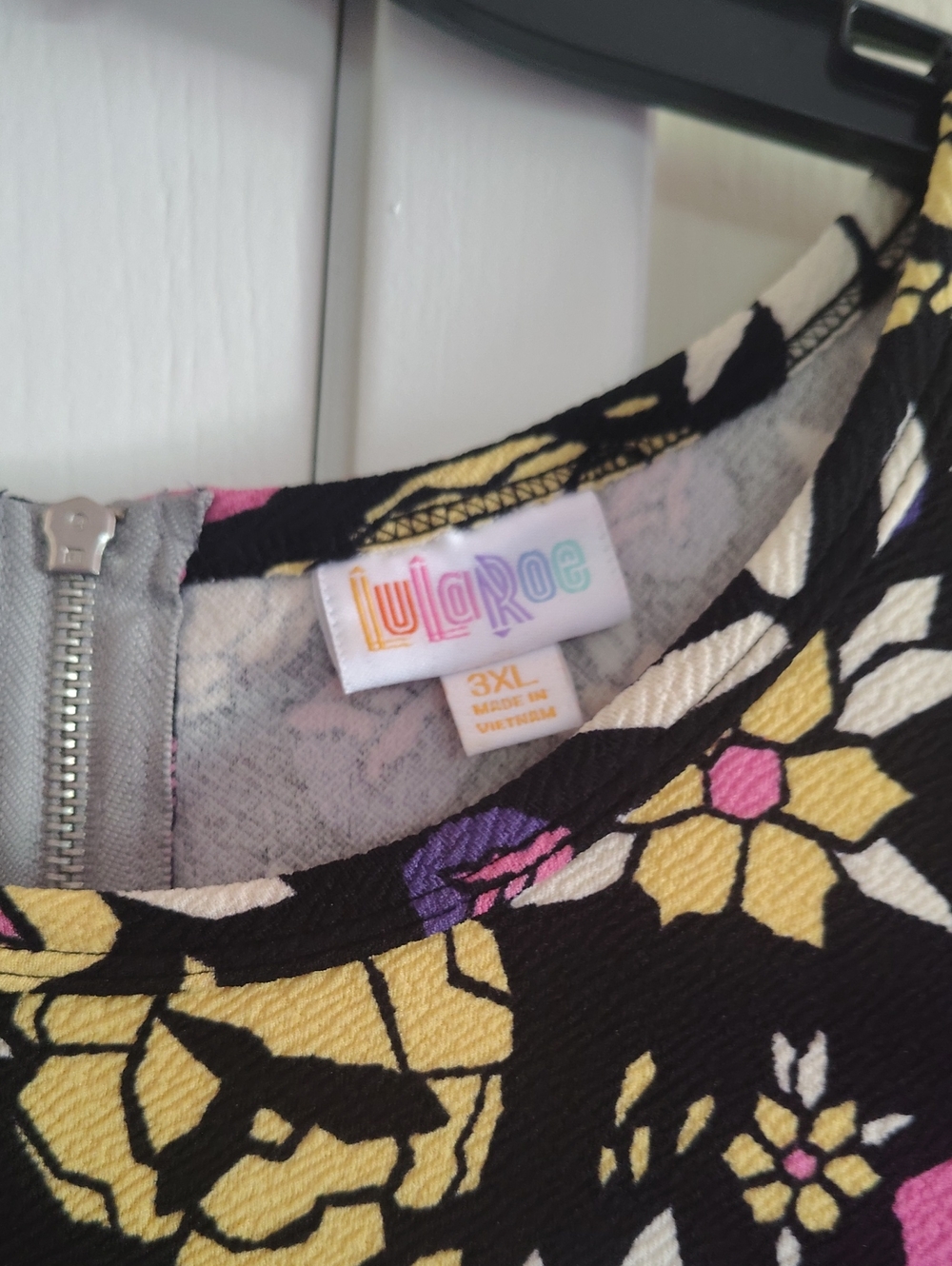 LuLaRoe Amelia Dress - Picture 3 of 6